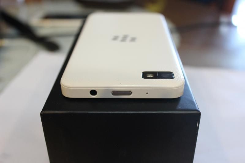 Cần bán BlackBerry Z10 3G trắng 98% fullbox (hình thật) - 6