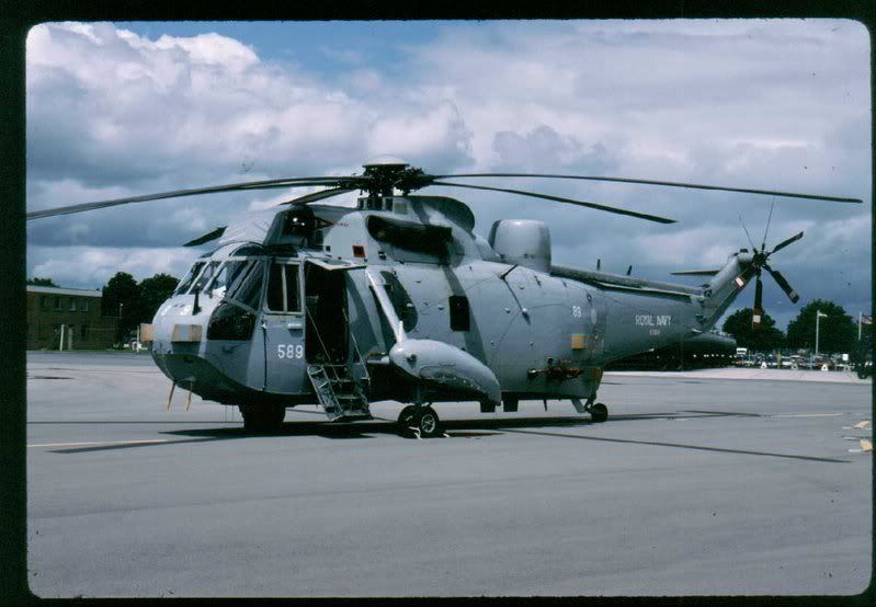 http://i137.photobucket.com/albums/q217/John_txic666/FAA/Sea%20King/ZA128VL26691.jpg