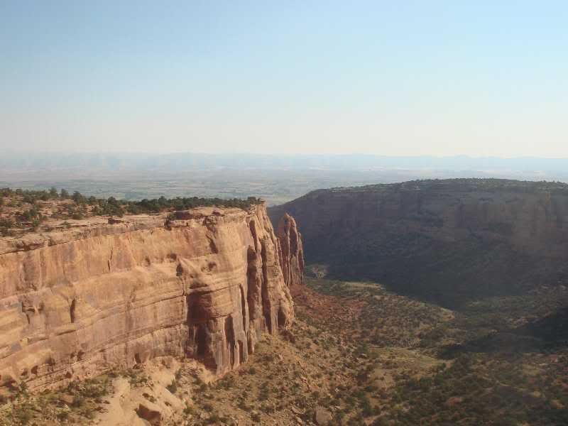 [Image: coloradomonument032.jpg]