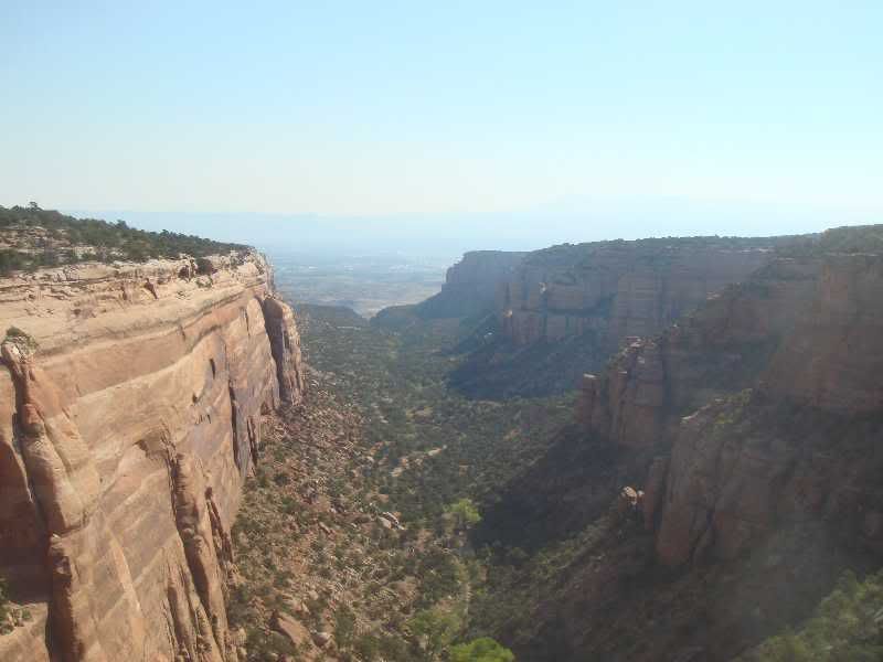 [Image: coloradomonument051.jpg]