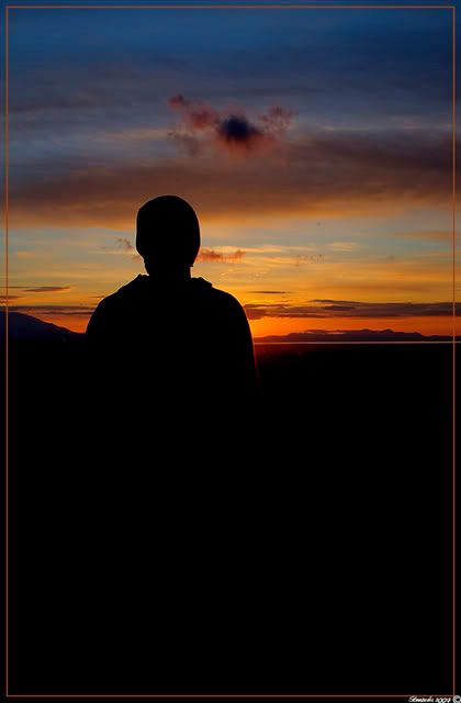 IMAGE: http://i137.photobucket.com/albums/q219/atticusx03/Lan-2.jpg