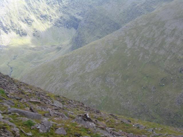 ClimbingdownCarrauntoohil.jpg