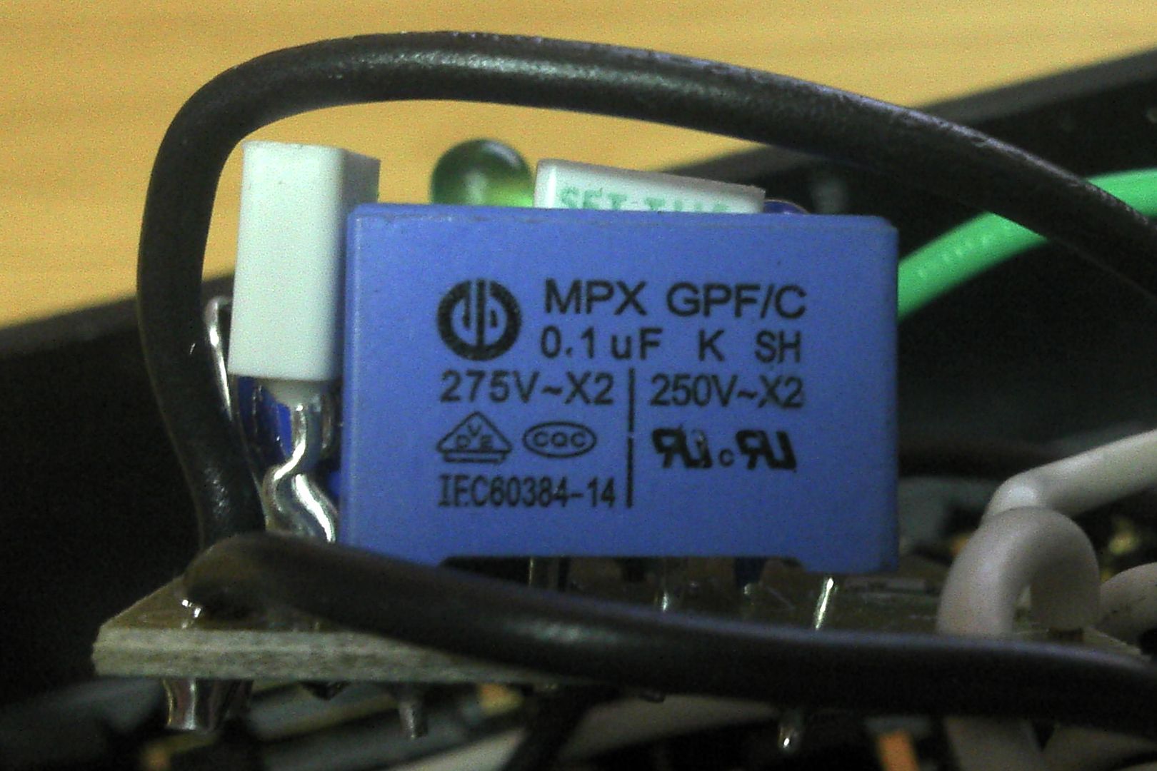 ClamperCP_capacitor100nFx275VoltsACclass