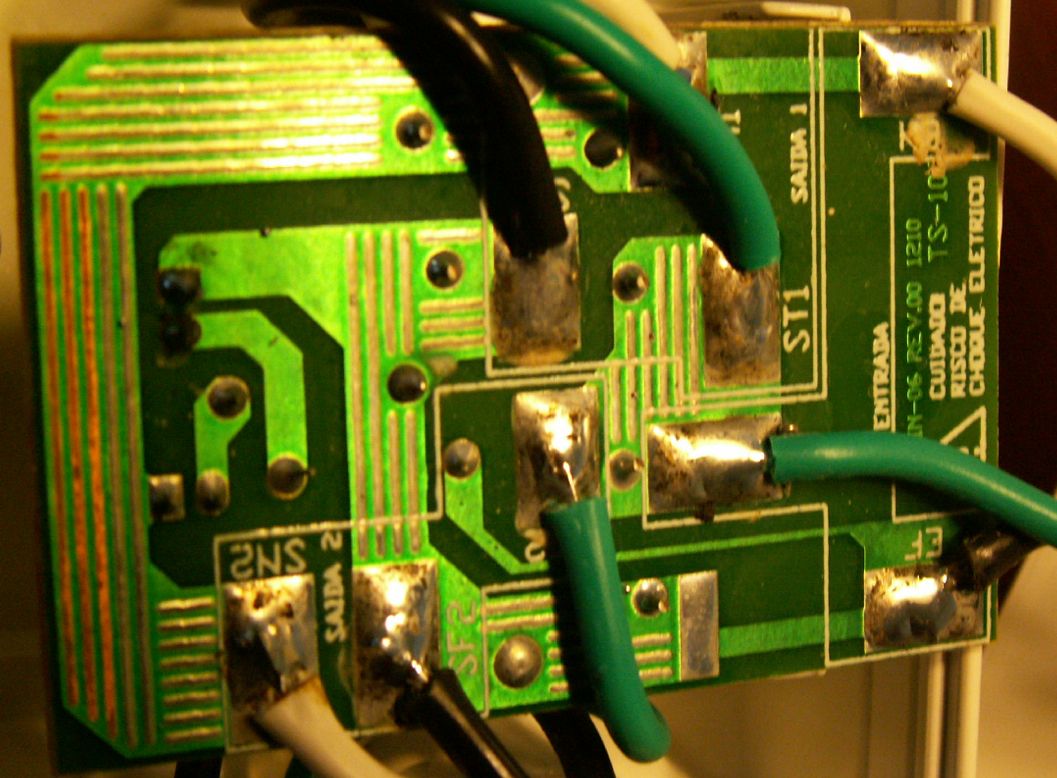 TsharaAnti-Raiosvisodocircuitoimpresso.j