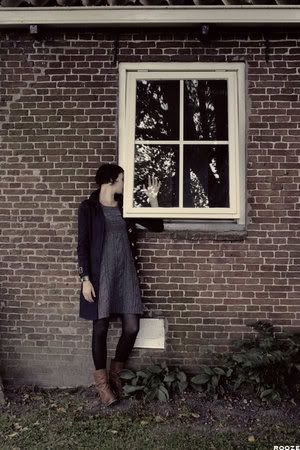 https://i137.photobucket.com/albums/q235/kietasvaikis/into_autumn__by_rooze.jpg